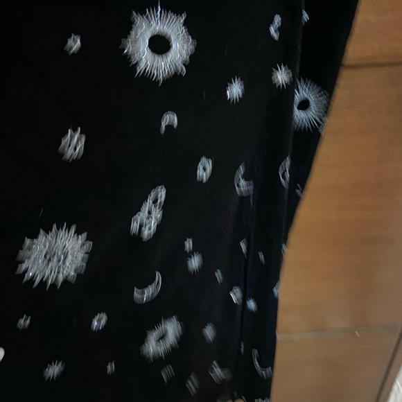 H&M black velvet skirt - Picture 3 of 11
